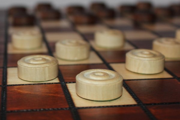 шашки деревянные