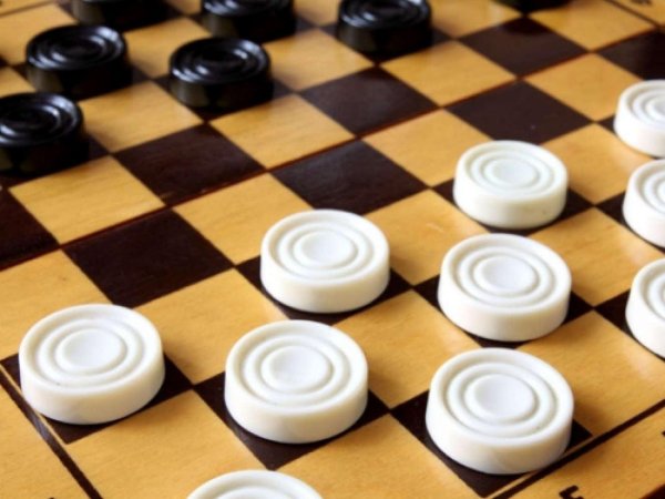 шашки партия петрова