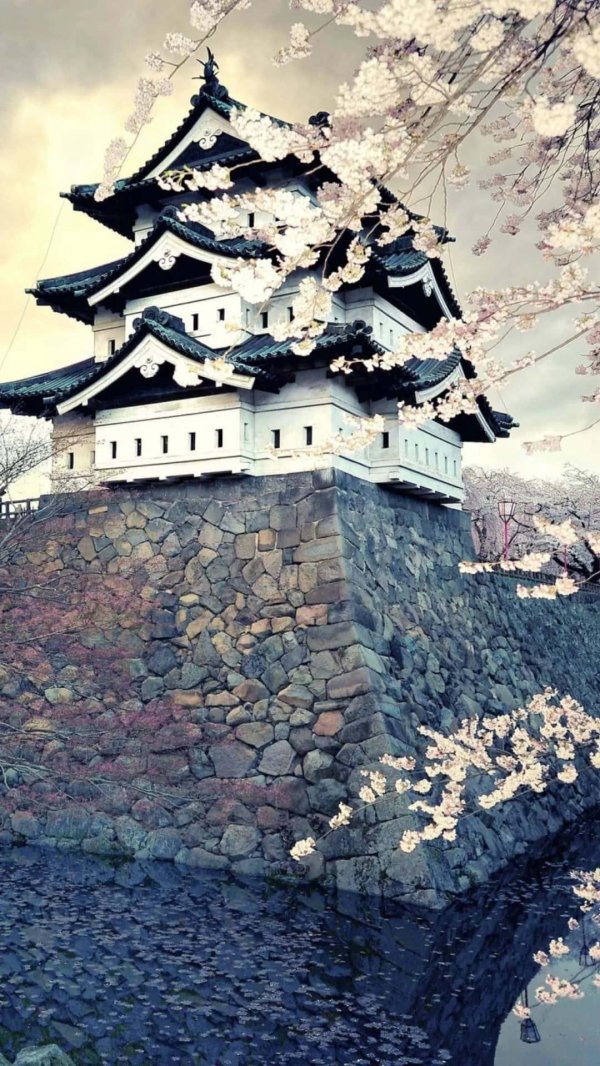 hirosaki castle aomori japan