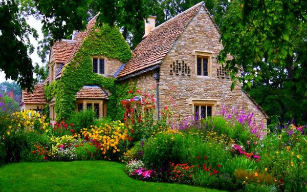 english country cottage