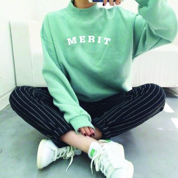 зеленый свитшот