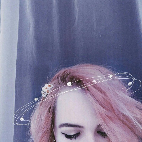 розовые волосы