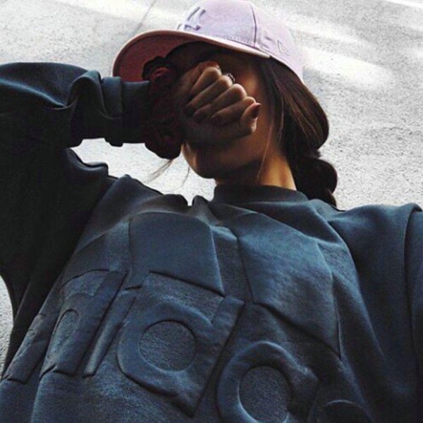 стильная бейсболка