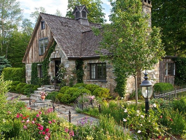 каменный tiny house