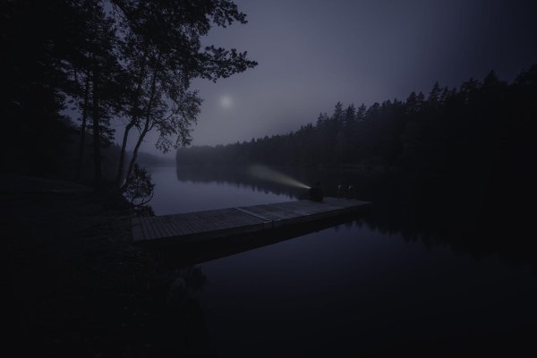 озеро ночью