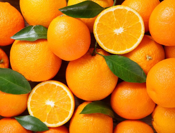 оранжевые фрукты