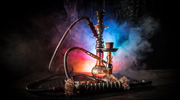 курение кальяна