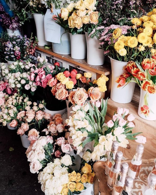 много букетов