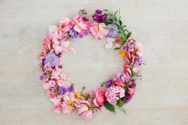 венок цветочный