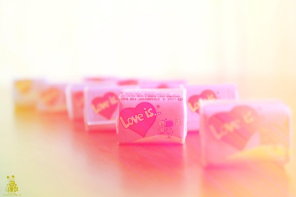 розовая жвачка