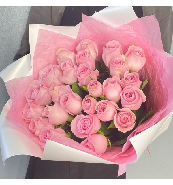 розовая роза