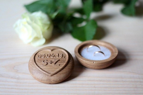 деревянная коробка для кольца