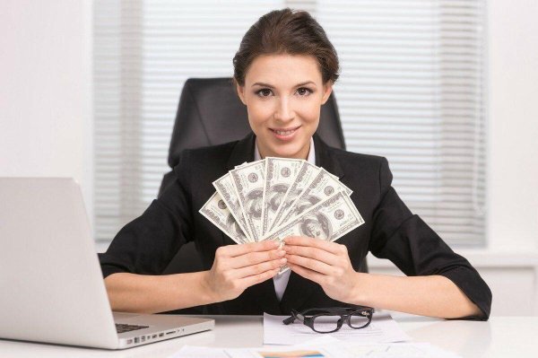 девушки с деньгами