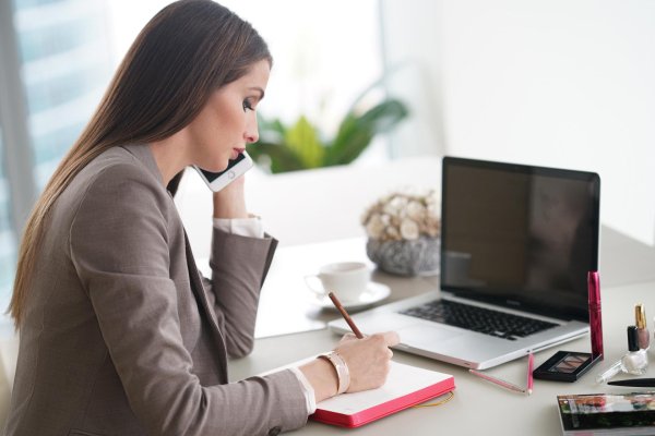 помощник руководителя