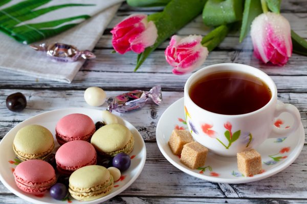 чай со сладостями