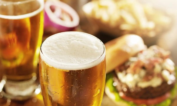 бокал с пивом