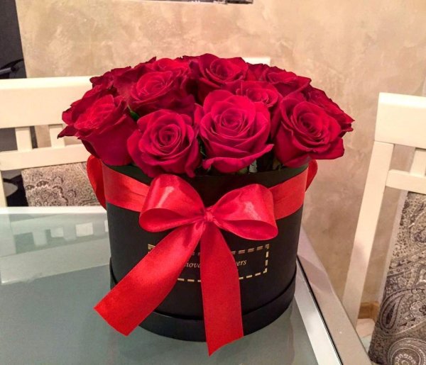 розы в подарок