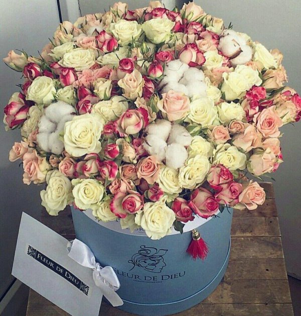 букеты в коробках