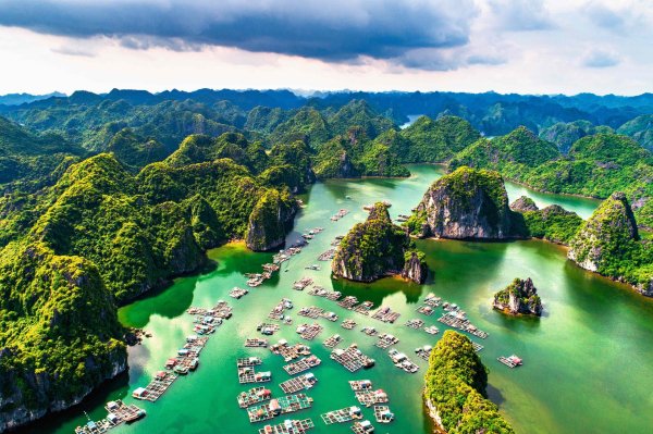 halong bay vietnam