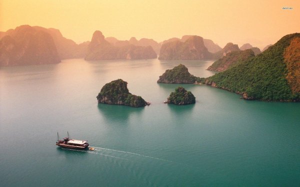 halong bay vietnam