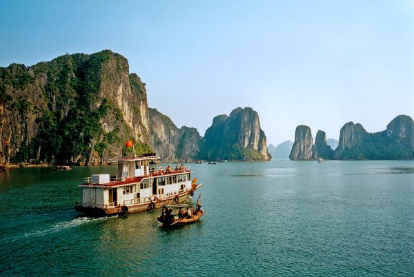 halong bay vietnam