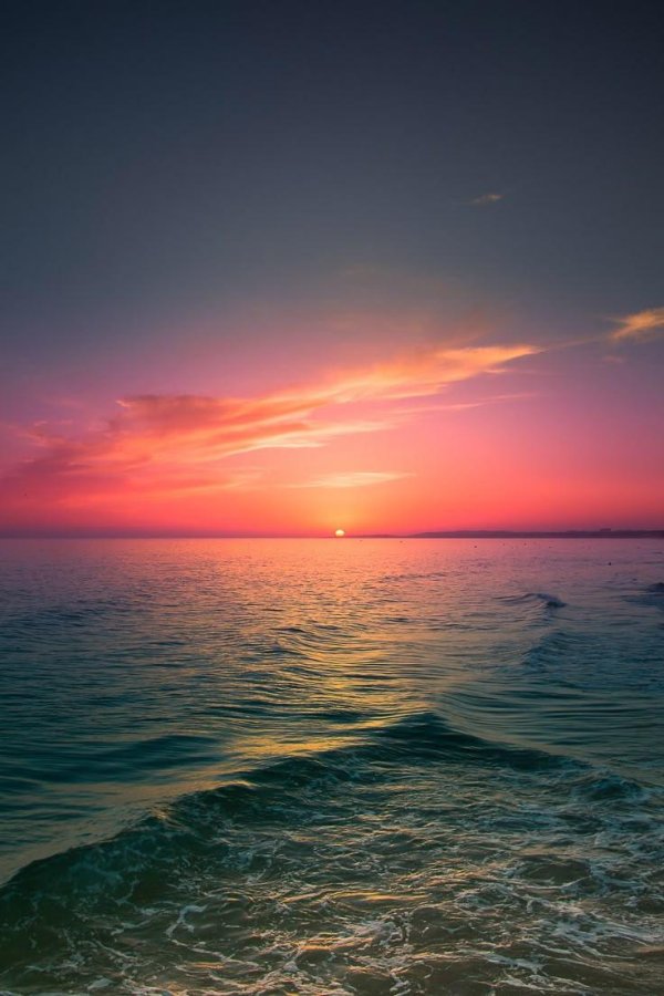 закат над морем