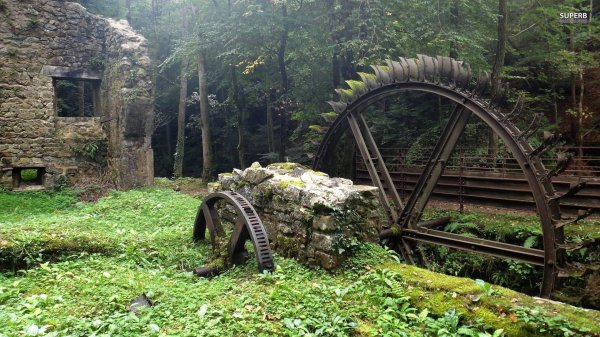 водяные мельницы