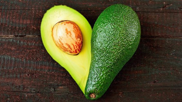 фрукт авокадо