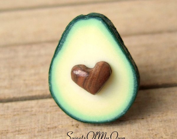 авокадо из полимерной глины