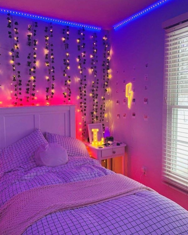 неоновая спальня
