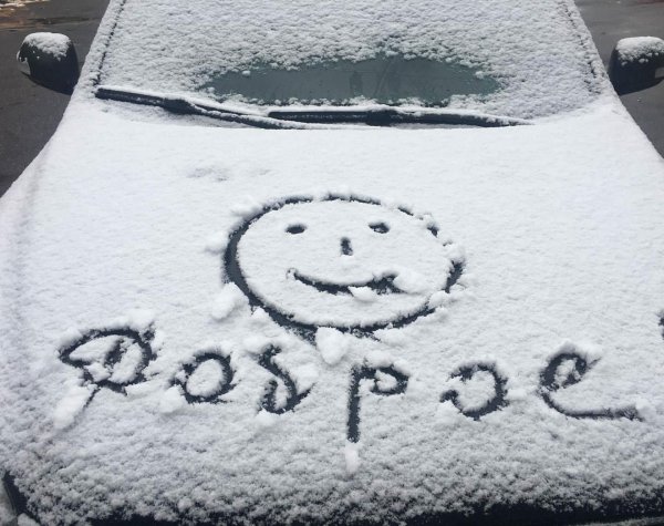 надписи на снегу