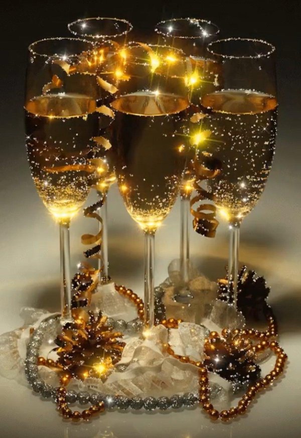 новогодние бокалы