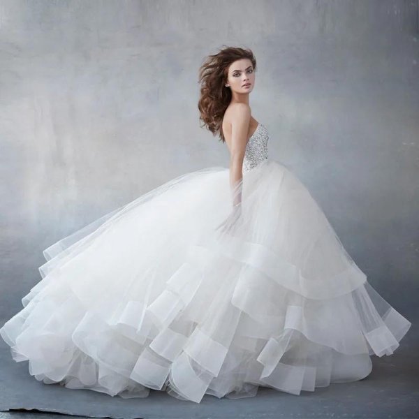 лазаро свадебные платья