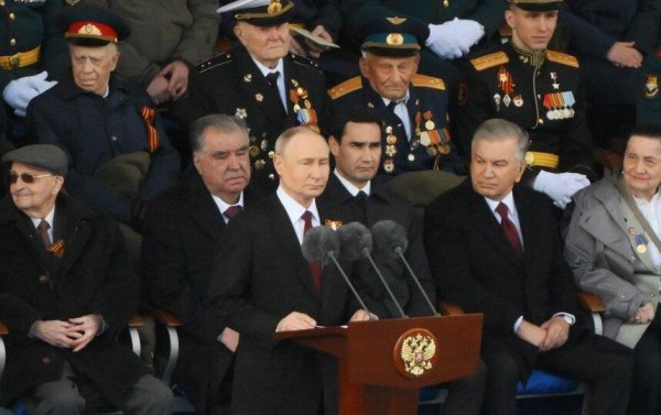 путин на параде победы 2023