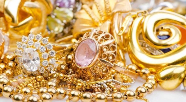 поступление золотых украшений