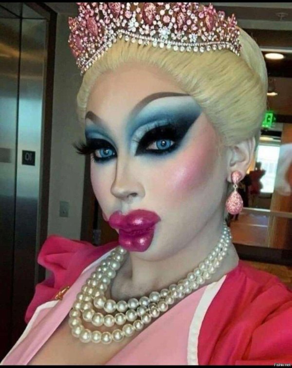 фрик с губами