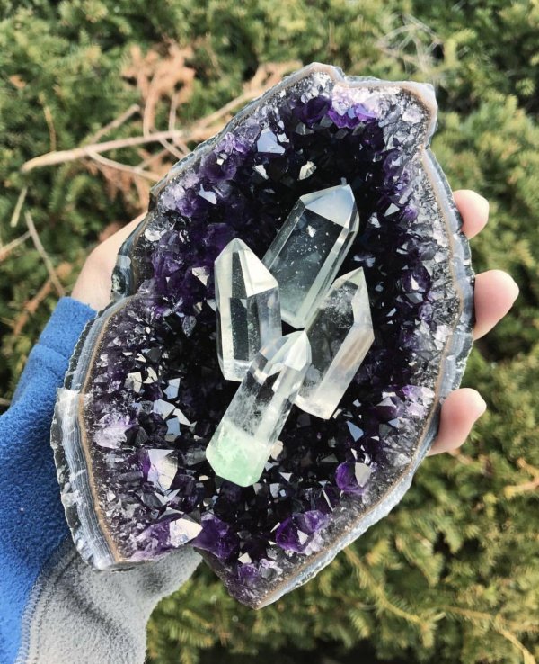 минерал жеода аметиста