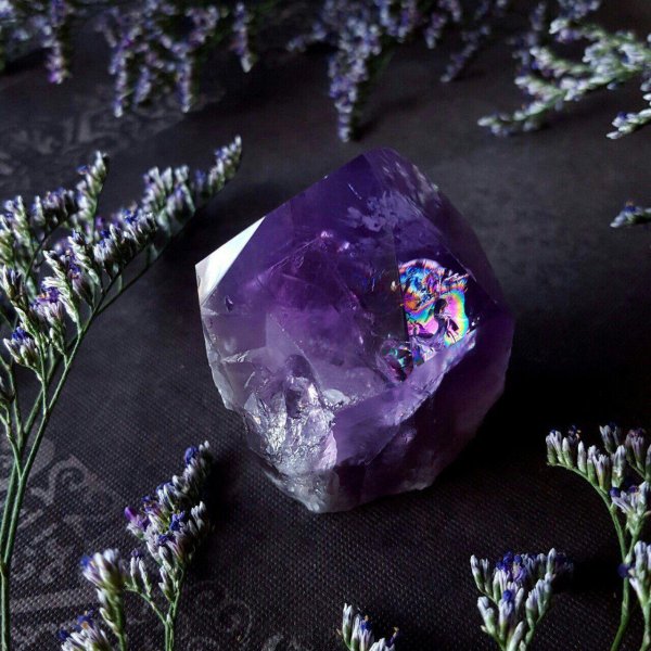 аметист драгоценный камень