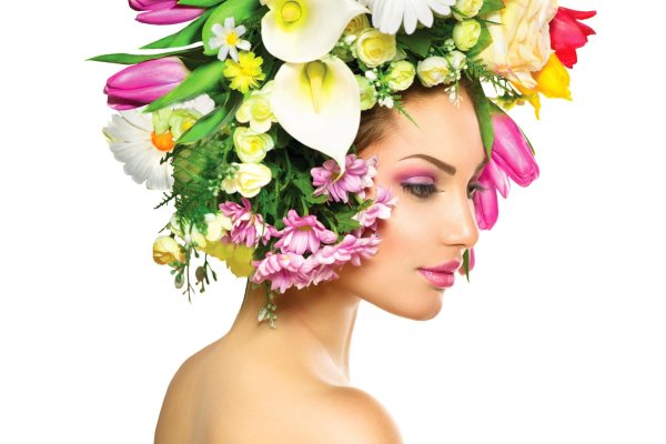 лицо девушки в цветах