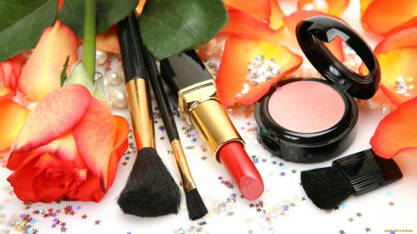 яркая косметика