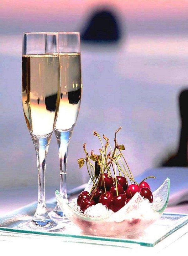 бокал шампанского