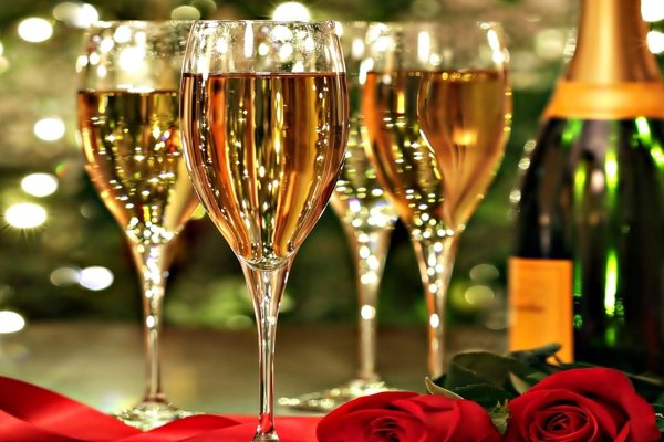 бокал шампанского