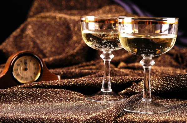 бокал шампанского