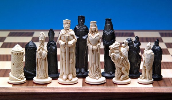 шахматы камелот