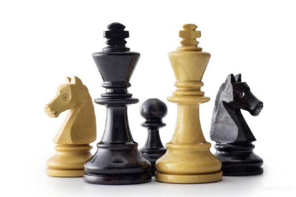 шахматы на белом фоне