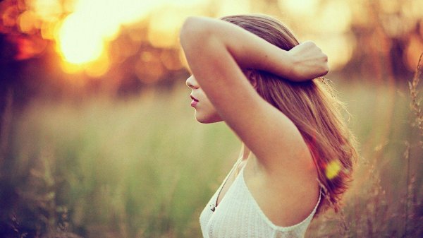 девушки со спины