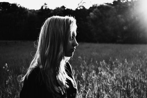 портрет блондинки