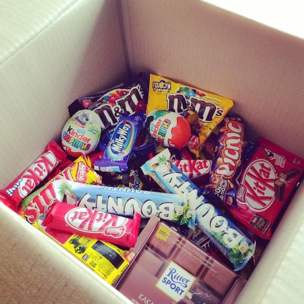 сладкий подарок в коробке