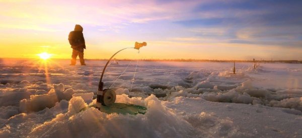 рыбаки на льду