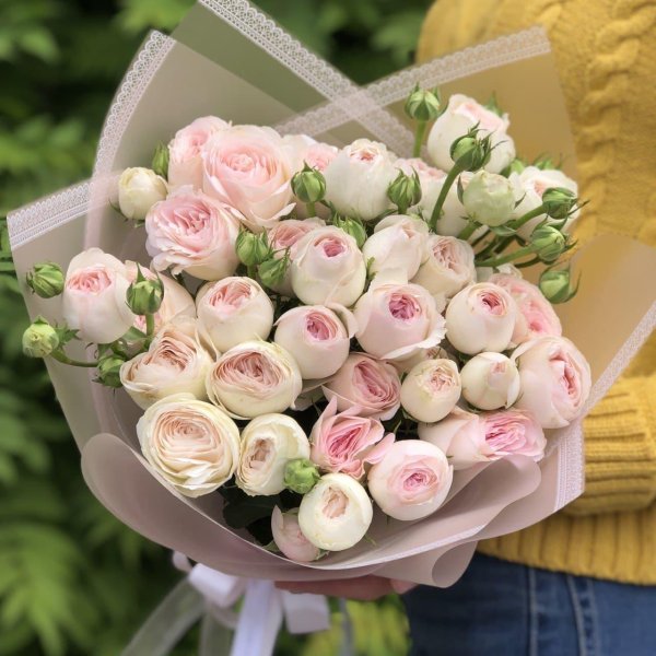 букет пионовидные розы